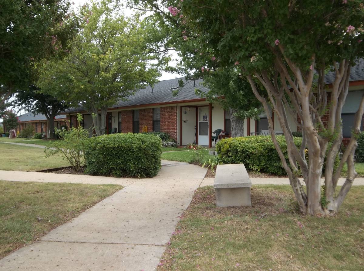 Apartment for rent at 1031 Old Bynum Rd, Hillsboro, TX 76645