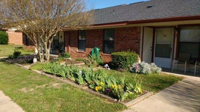 Apartment for rent at 1031 Old Bynum Rd, Hillsboro, TX 76645