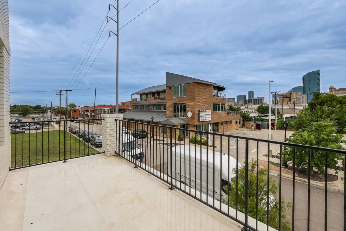 Apartment for rent at 309 W Daggett, Fort Worth, TX 76104