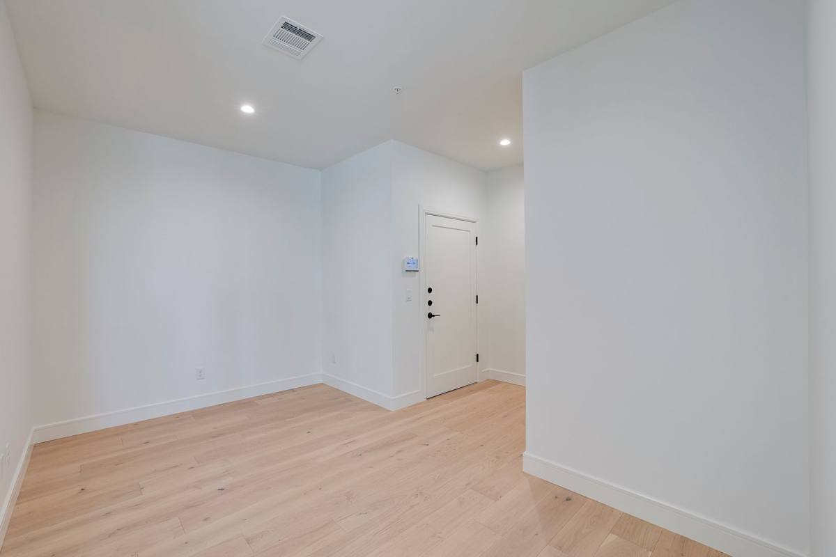 Apartment for rent at 309 W Daggett, Fort Worth, TX 76104