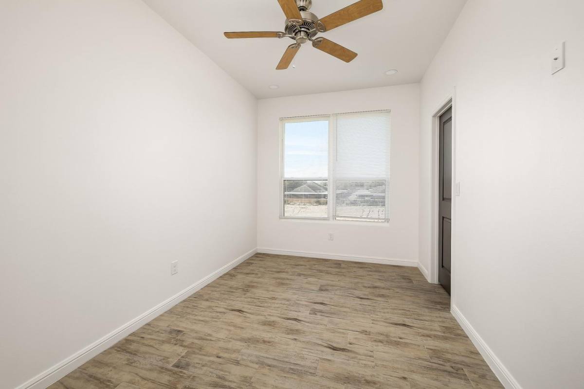 Townhouse for rent at 609 Jasper St 609-2, Edinburg, TX 78541