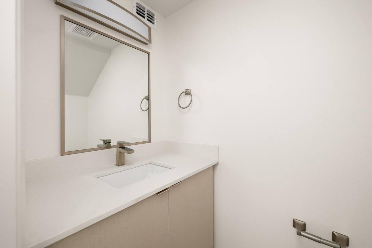Townhouse for rent at 609 Jasper St 609-2, Edinburg, TX 78541