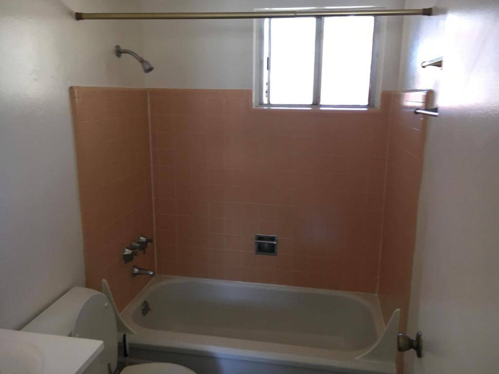 Apartment for rent at 2414 Sacramento St, Berkeley, CA 94702