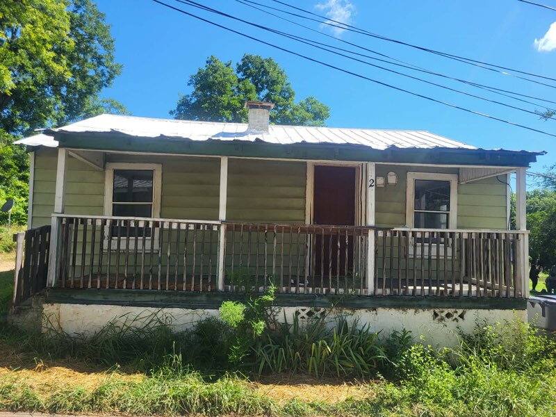 House for rent at 2 Goins Alley, Laurens, SC 29360