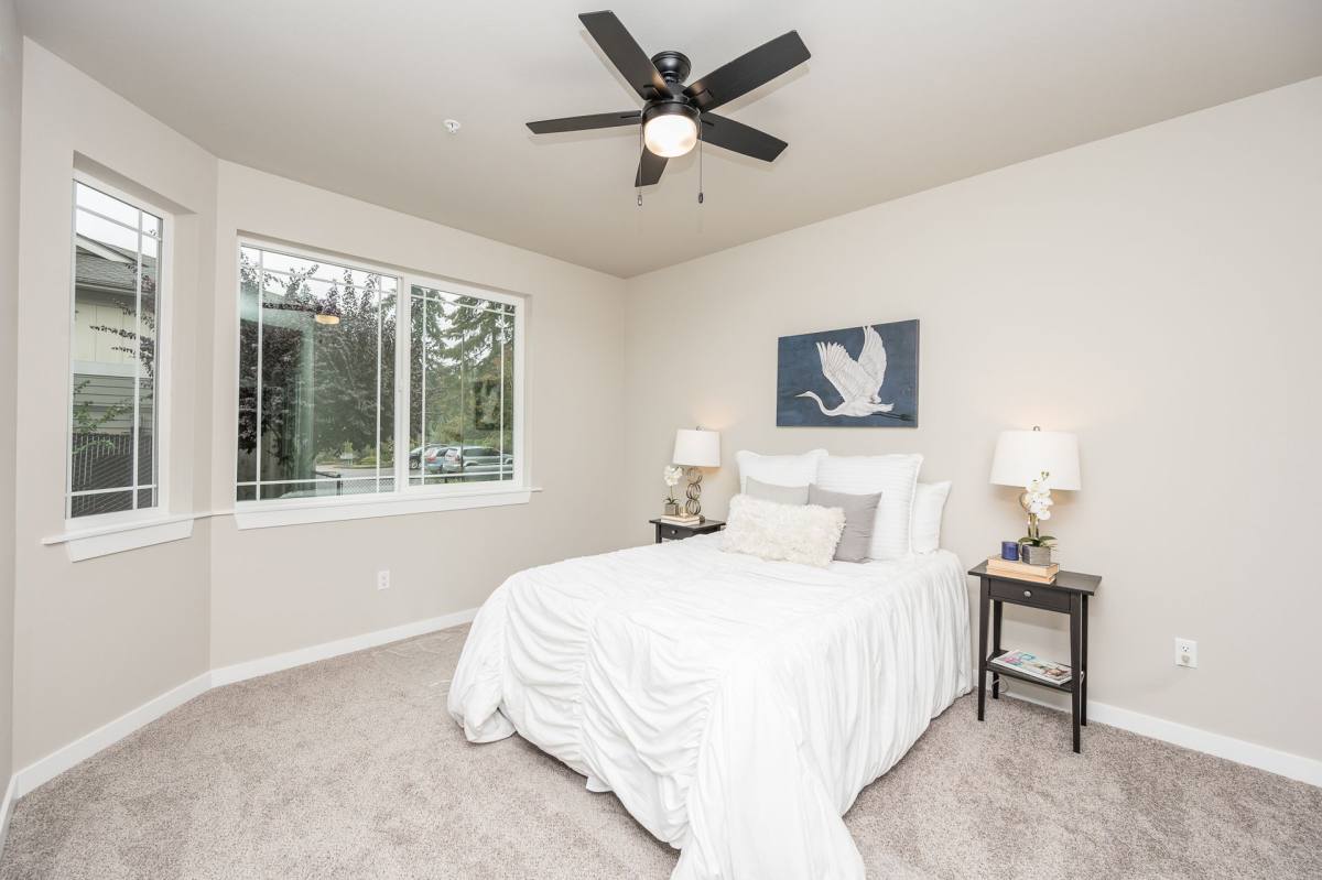 Condo for rent at 4002 10th St SE, Puyallup, WA 98374