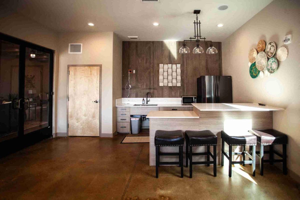 Apartment for rent at 10800 Golf Course Rd, Albuquerque, NM 87114