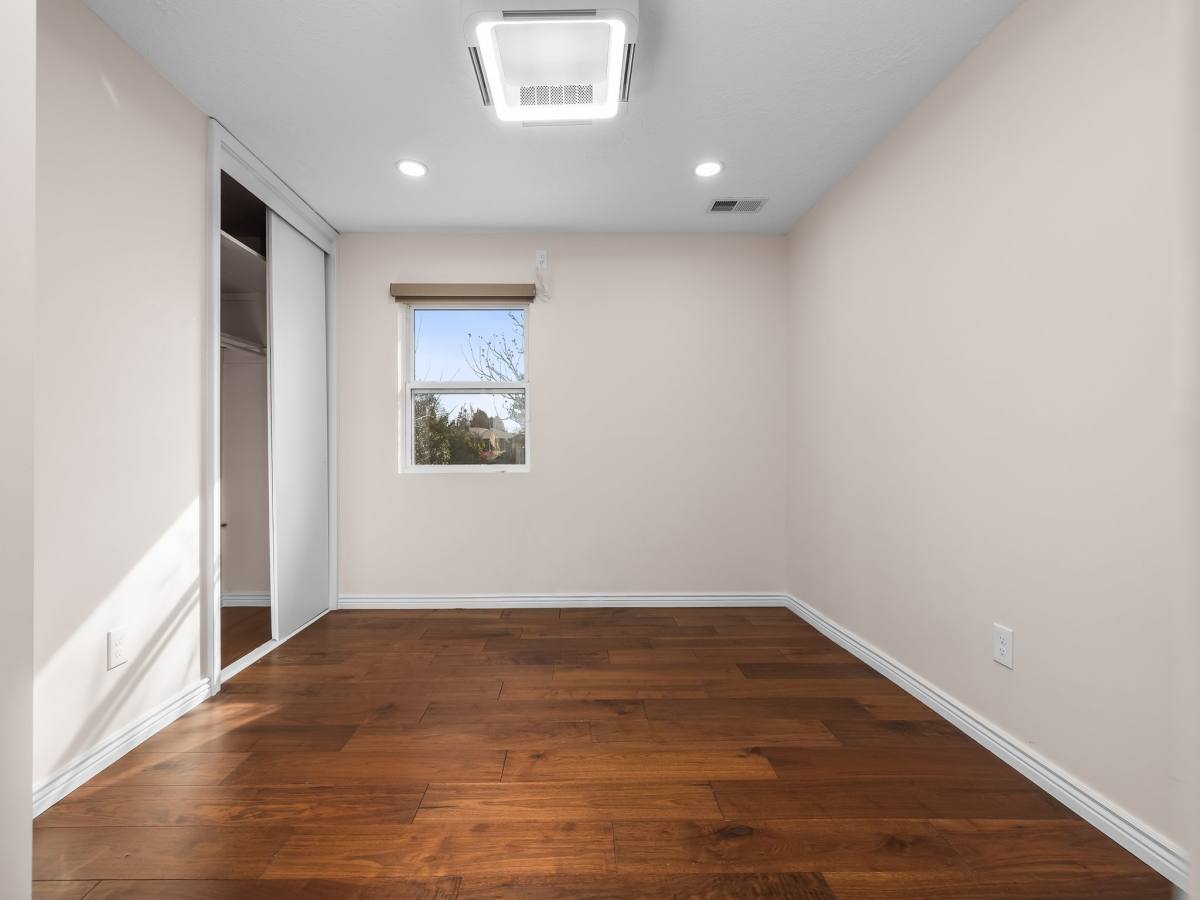 House for rent at 2885 E Loran Heights Dr, Salt Lake City, UT 84109