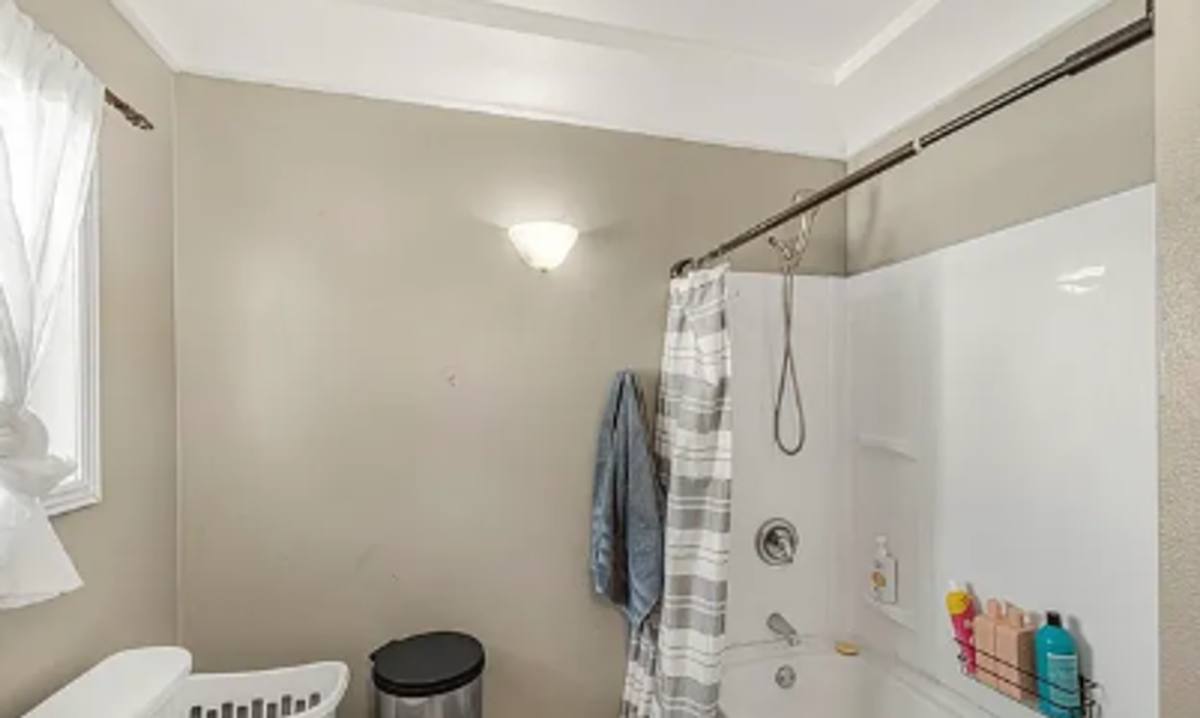 House for rent at 521 N Shilling Ave, Blackfoot, ID 83221