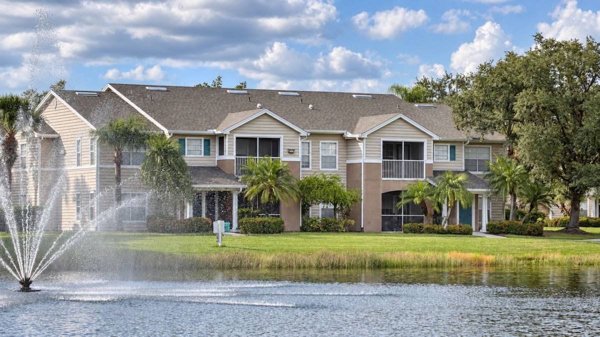 Apartment for rent at 7615 River Oak Run #204, Bradenton, FL 34202