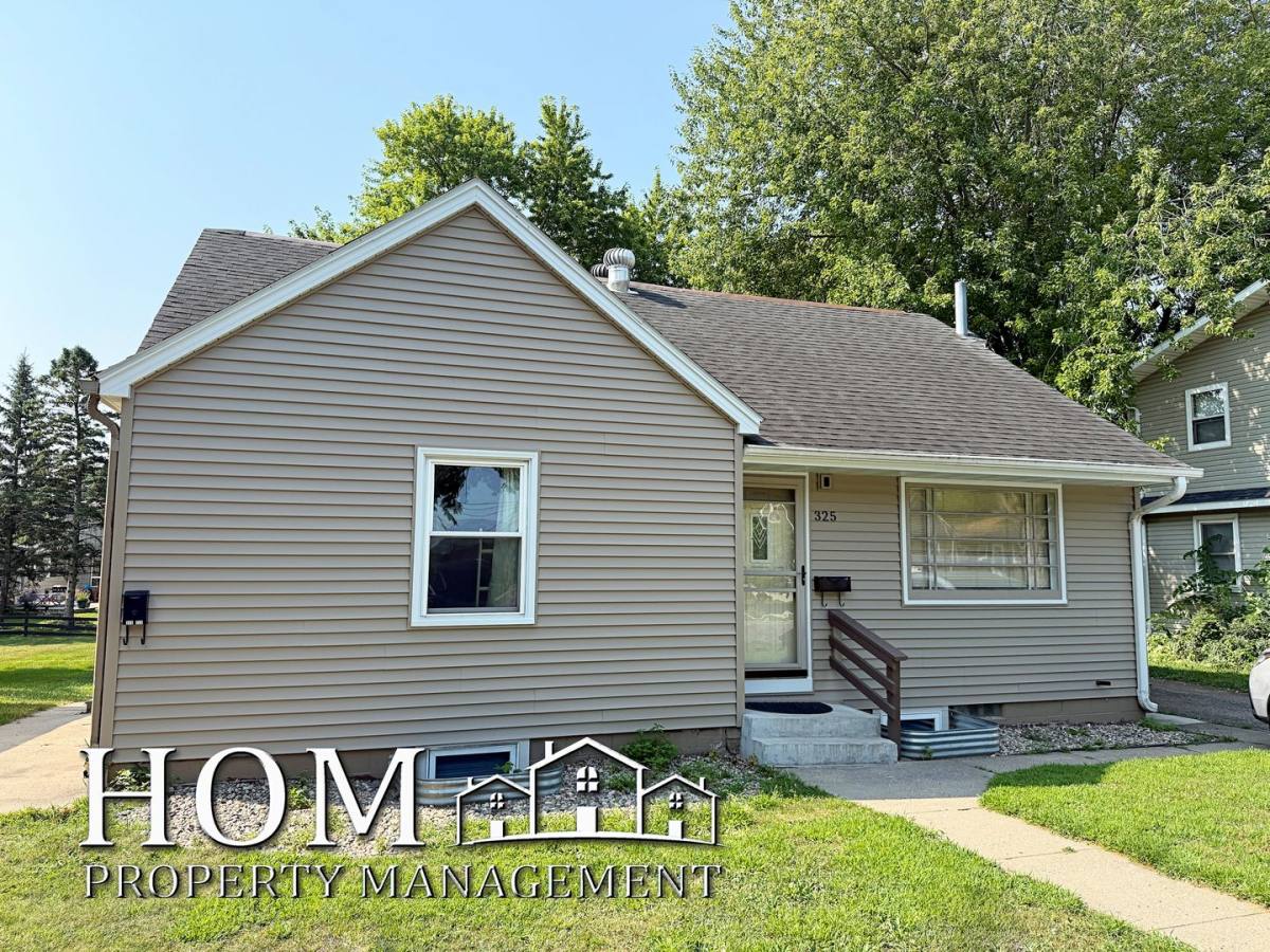Apartment for rent at 3255 McKinley Ave, North Mankato, MN 56003