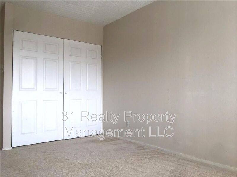 Townhouse for rent at 5616 Harvest Hill Rd, Dallas, TX 75230