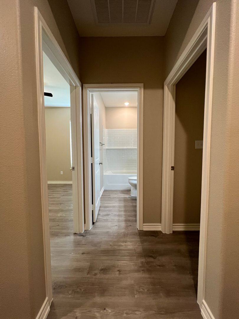 Apartment for rent at 4300 Huntingtower Dr, Tyler, TX 75707