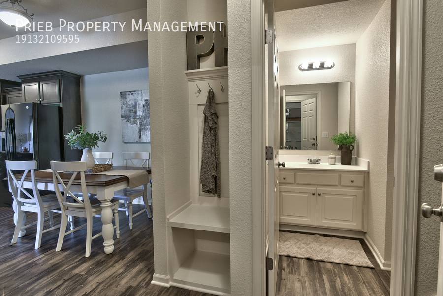 Townhouse for rent at 21629 W 126th Terrace #BUILDING 24, Olathe, KS 66061