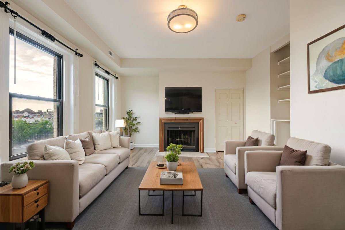 Apartment for rent at 2104 18th St NW #2, Washington, DC 20009