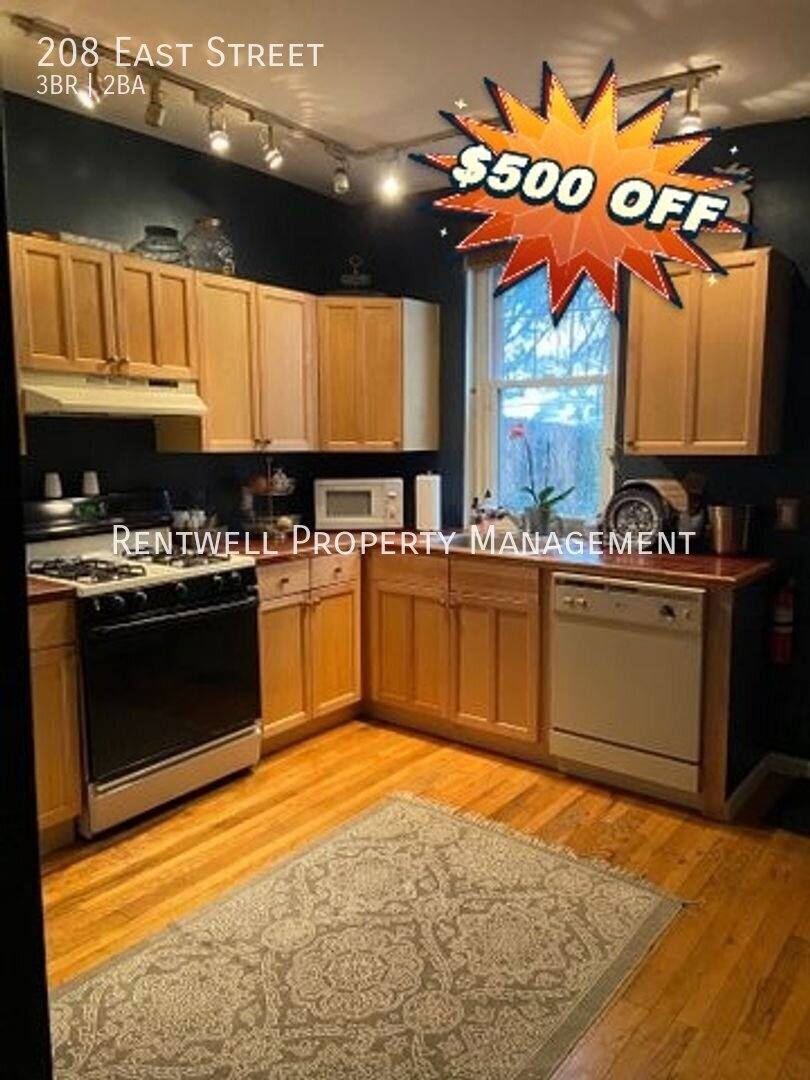 Townhouse for rent at 208 E St, Philadelphia, PA 19128