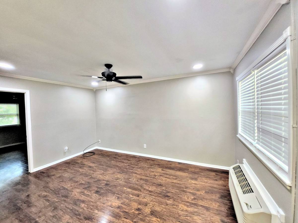 Apartment for rent at 1506 Oakwood Ave, Huntsville, AL 35811