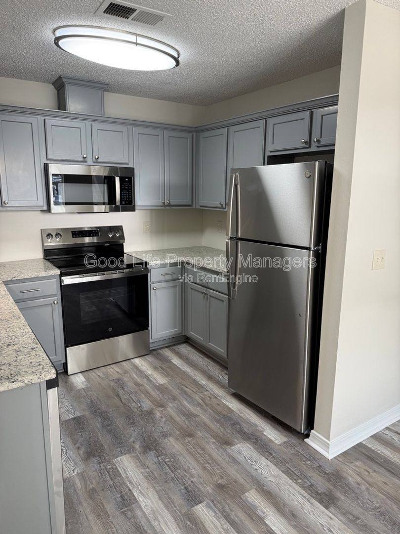 Apartment for rent at 9980 Bowman Ave #C, Pensacola, FL 32534