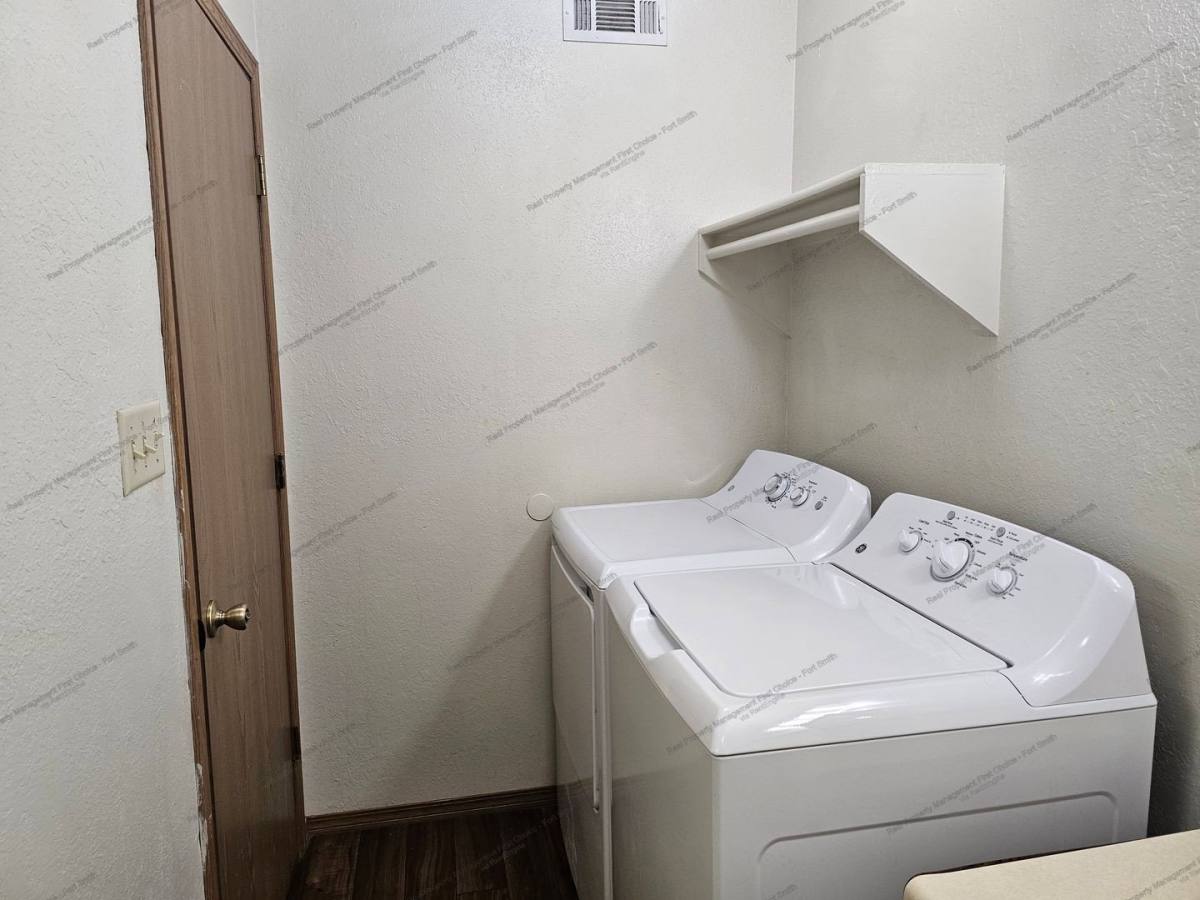 Apartment for rent at 110 Cedar Creek Court #12, Van Buren, AR 72956