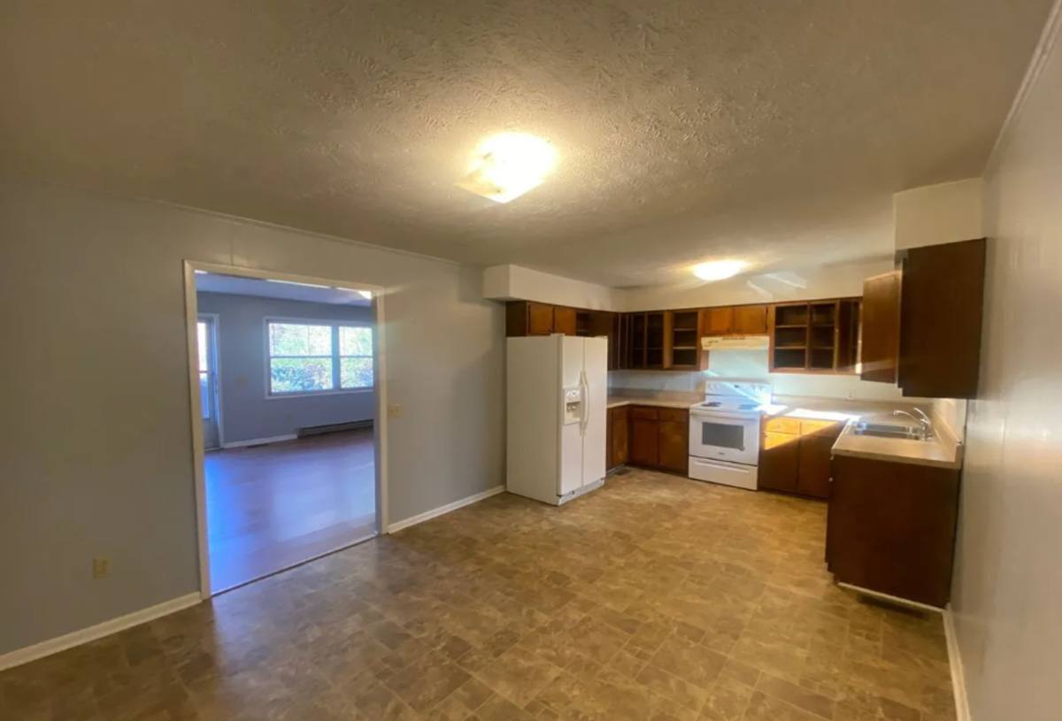 House for rent at 428 Fairgrounds Rd, Greeneville, TN 37745