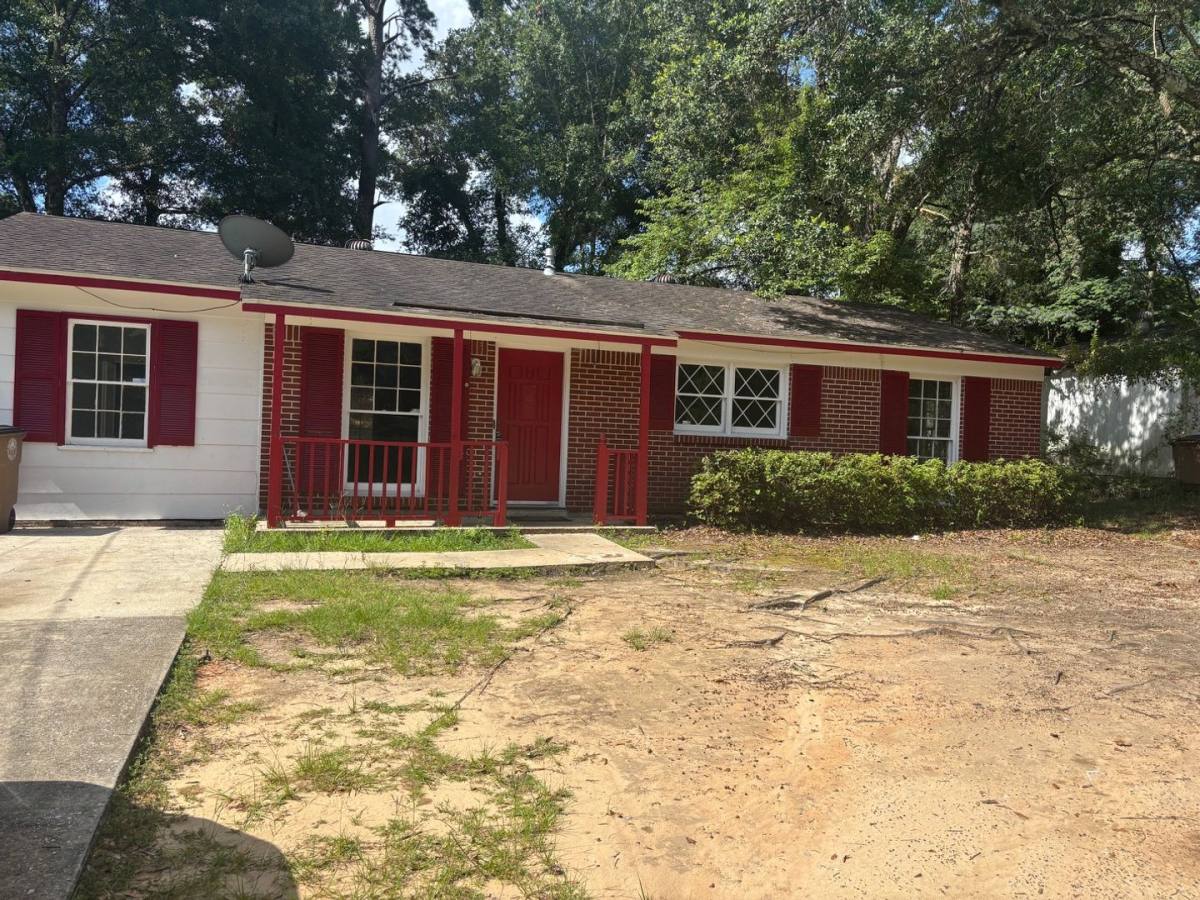 House for rent at 4161 Yorkshire Lane, Mobile, AL 36609