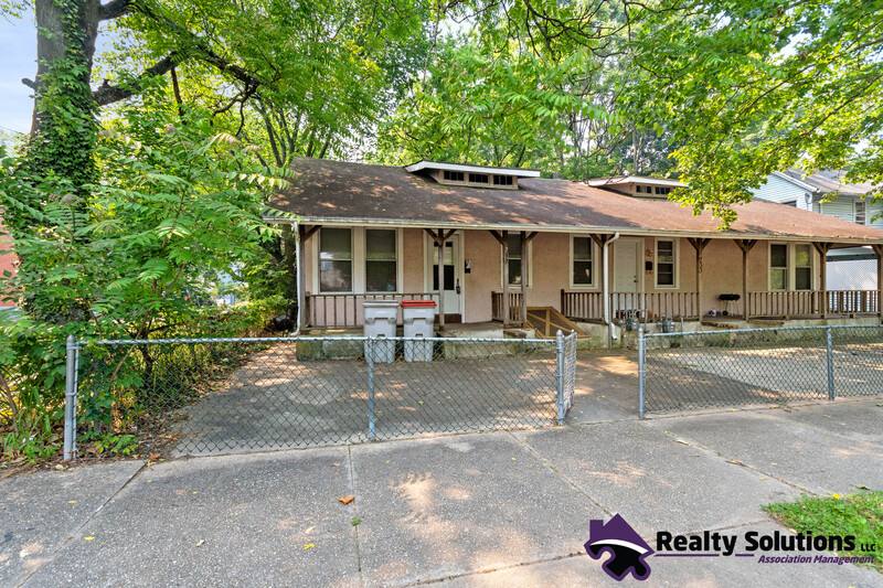 Apartment for rent at 733 E Cherry St, Vineland, NJ 08360
