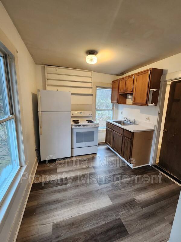 Apartment for rent at 60 Spring St #4, Gardiner, ME 04345