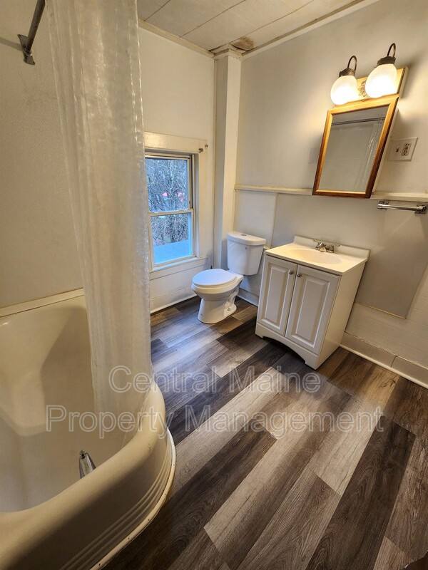 Apartment for rent at 60 Spring St #4, Gardiner, ME 04345