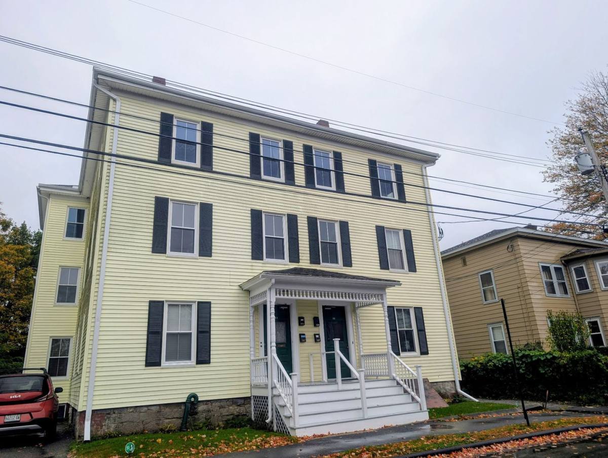 Apartment for rent at 11-13 Oak St, Brunswick, ME 04011