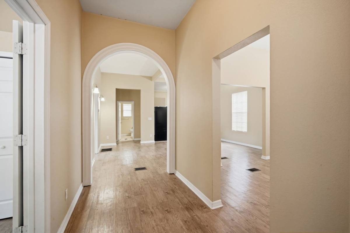 2411 E 18th, Tampa, FL 33605 - House for Rent - Image 6