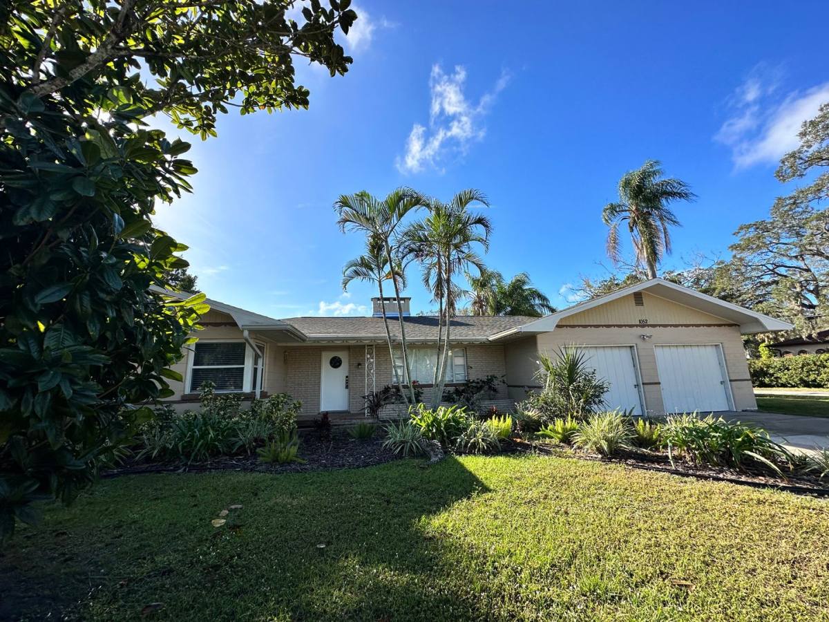 Apartment for rent at 1060 Indian Beach, Sarasota, FL 34234