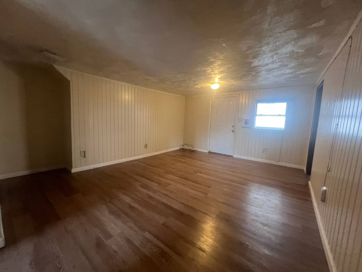 Apartment for rent at 160 6th St, Morgantown, WV 26505
