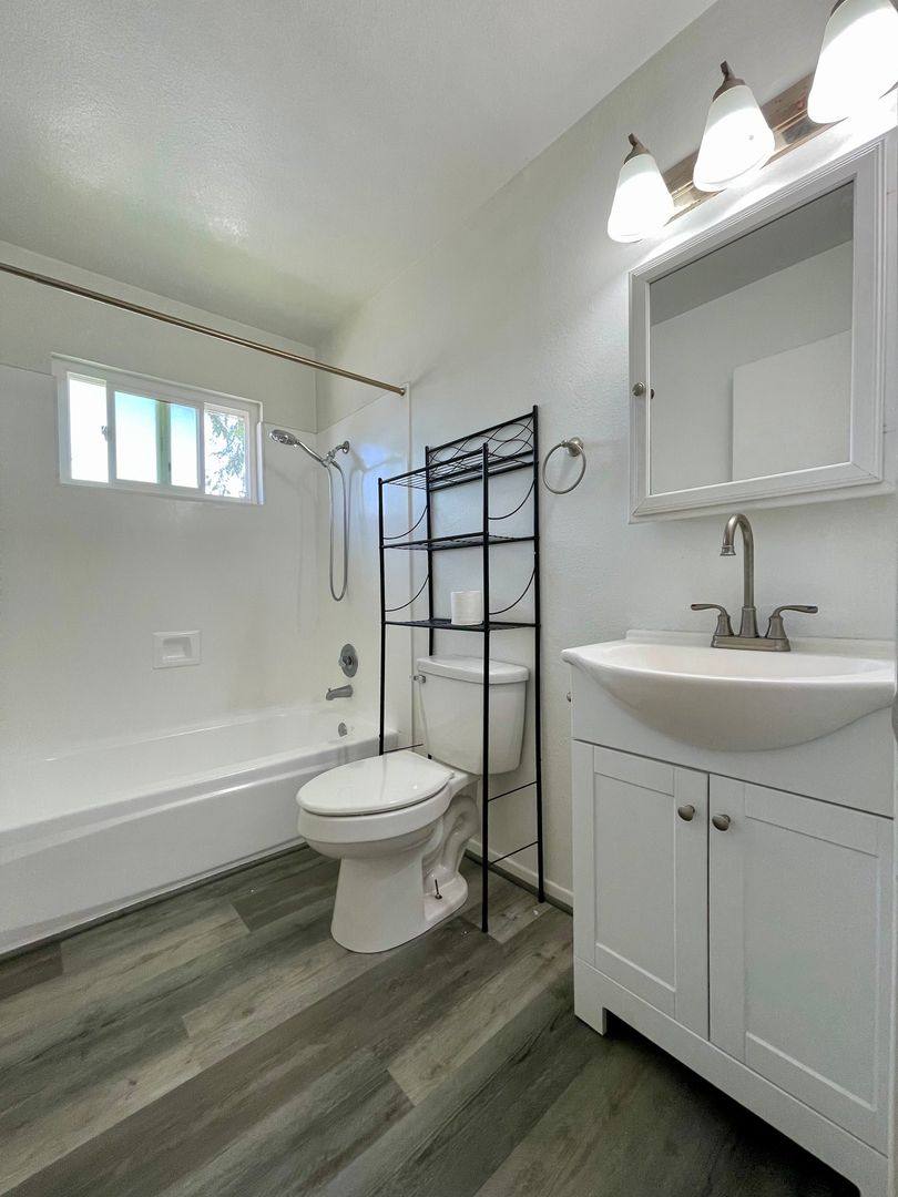 House for rent at 9858 Mission Vega Rd, Santee, CA 92071