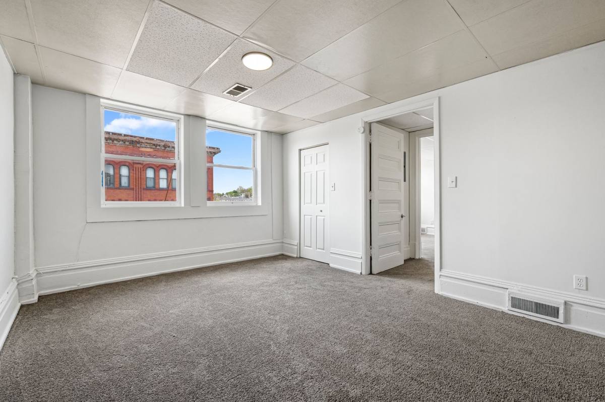 Apartment for rent at 6 E Pike St, Canonsburg, PA 15317