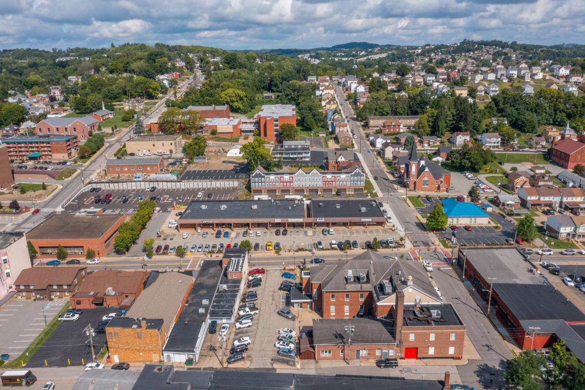 Apartment for rent at 6 E Pike St, Canonsburg, PA 15317