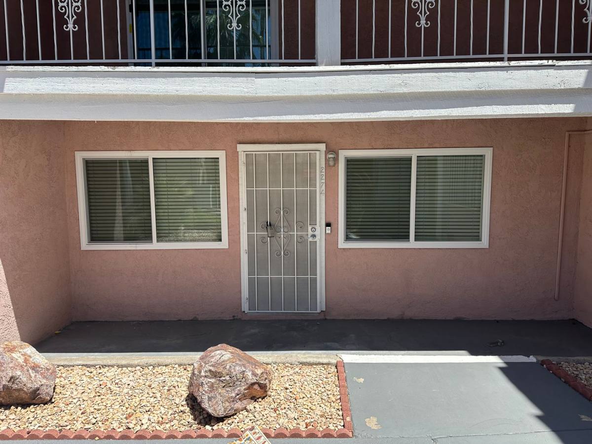 Townhouse for rent at 2274 E Desert Inn Rd, Las Vegas, NV 89169