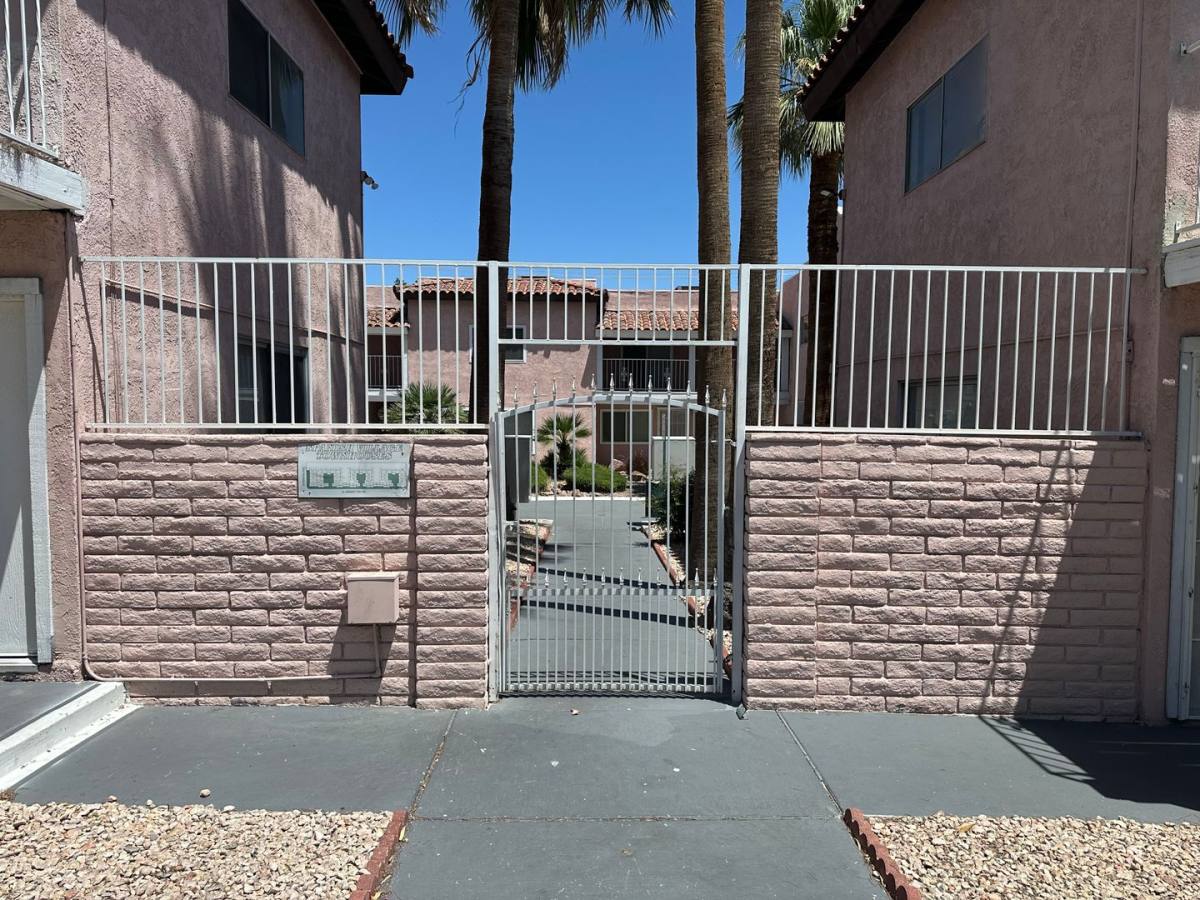 Townhouse for rent at 2274 E Desert Inn Rd, Las Vegas, NV 89169