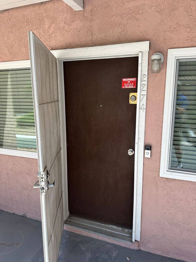 Townhouse for rent at 2274 E Desert Inn Rd, Las Vegas, NV 89169