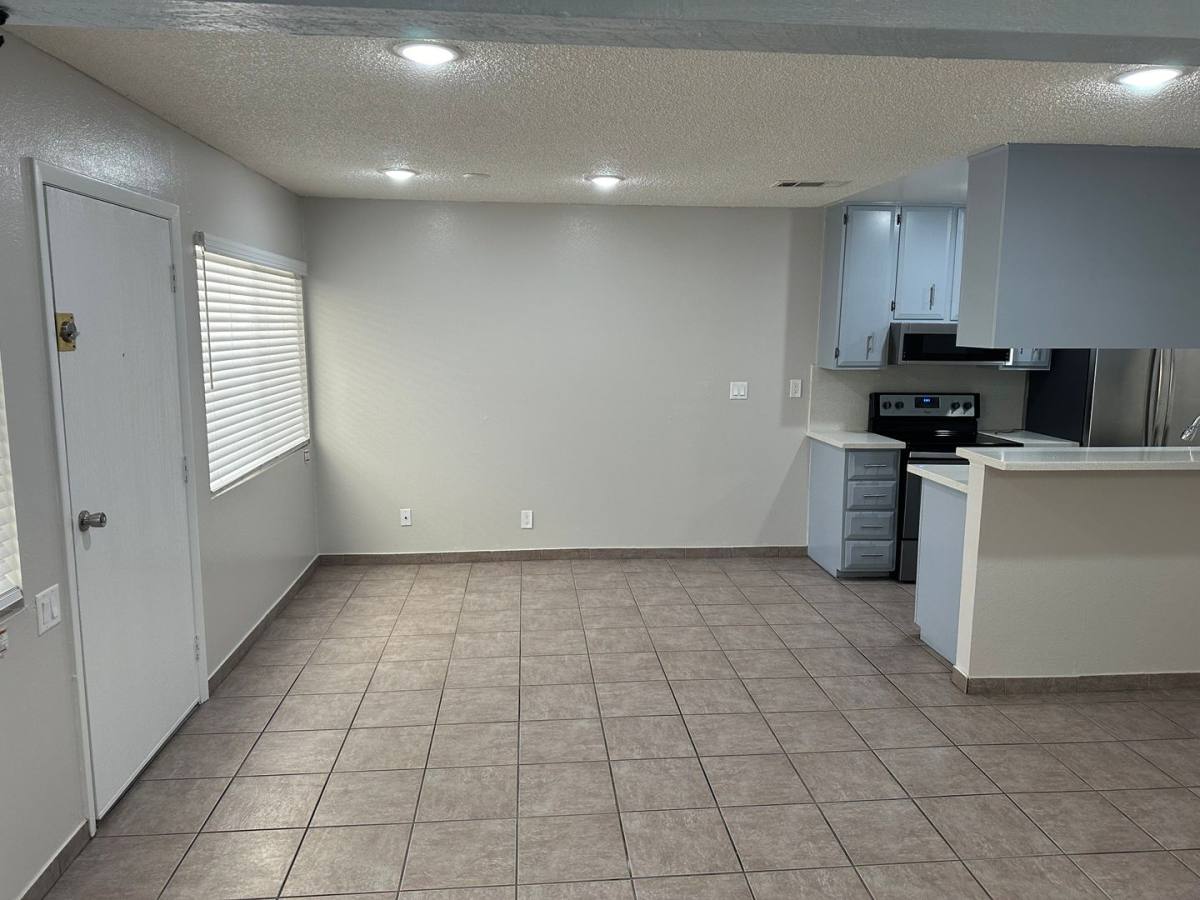Townhouse for rent at 2274 E Desert Inn Rd, Las Vegas, NV 89169