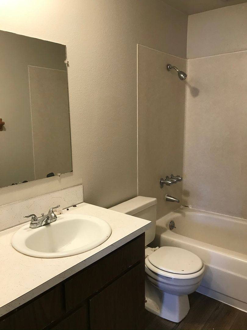 Apartment for rent at 131 NW Deer St, Prineville, OR 97754