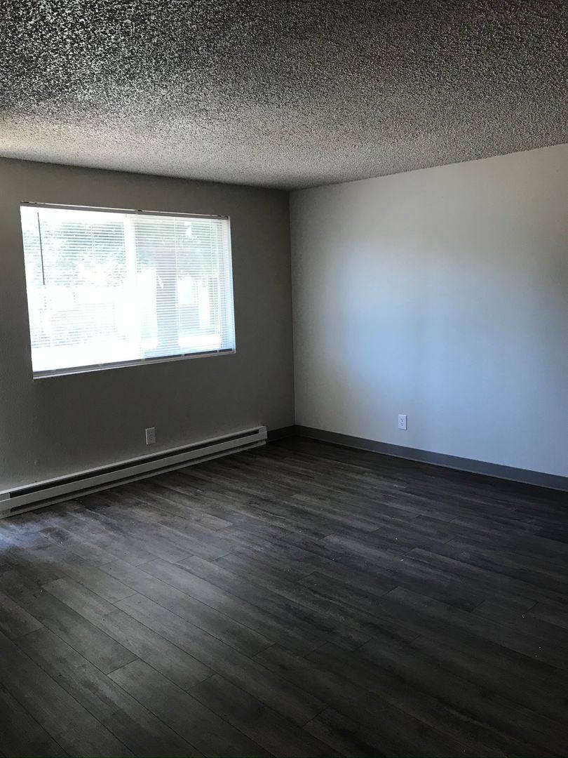 Apartment for rent at 131 NW Deer St, Prineville, OR 97754