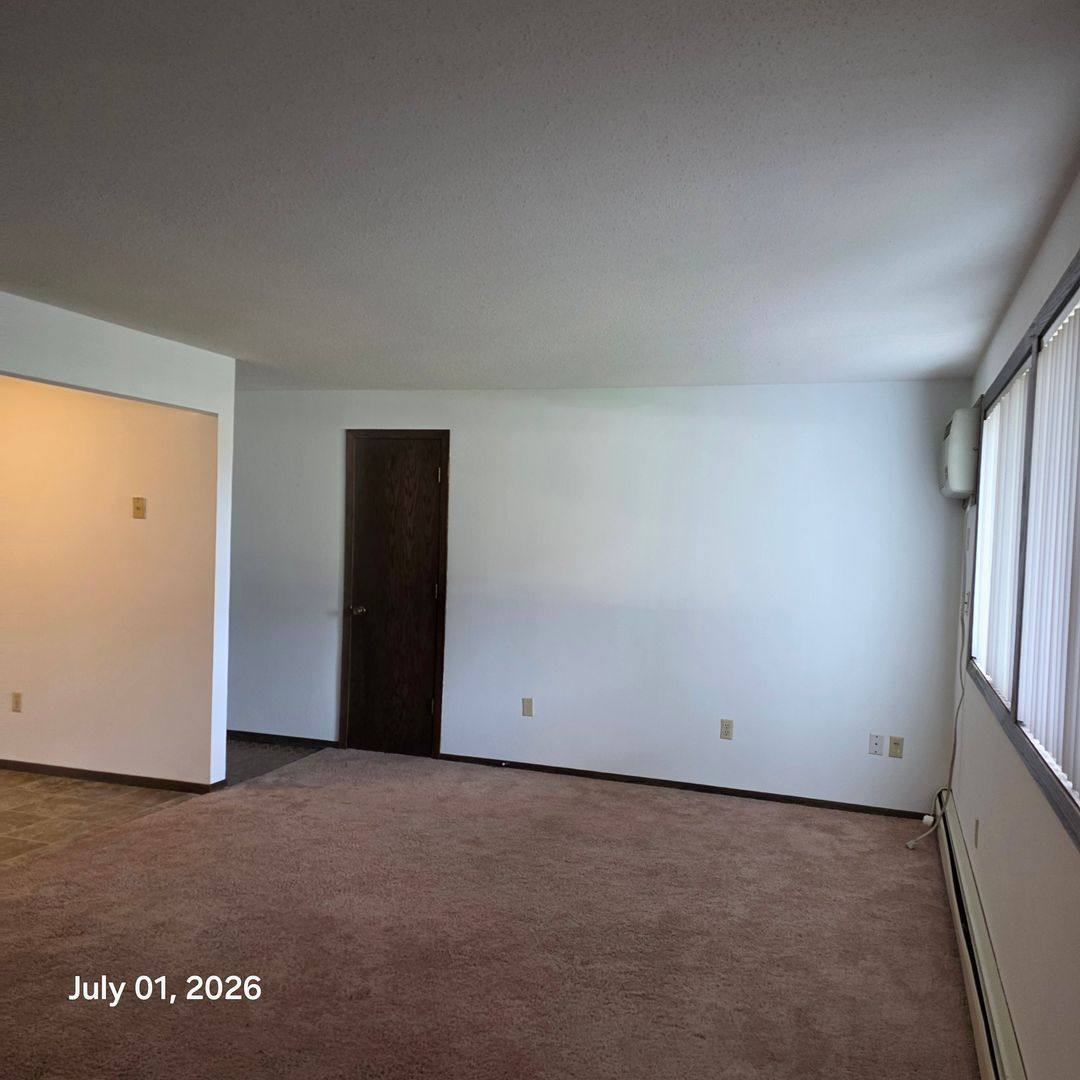 Apartment for rent at 1927 Hartle Ave, Owatonna, MN 55060