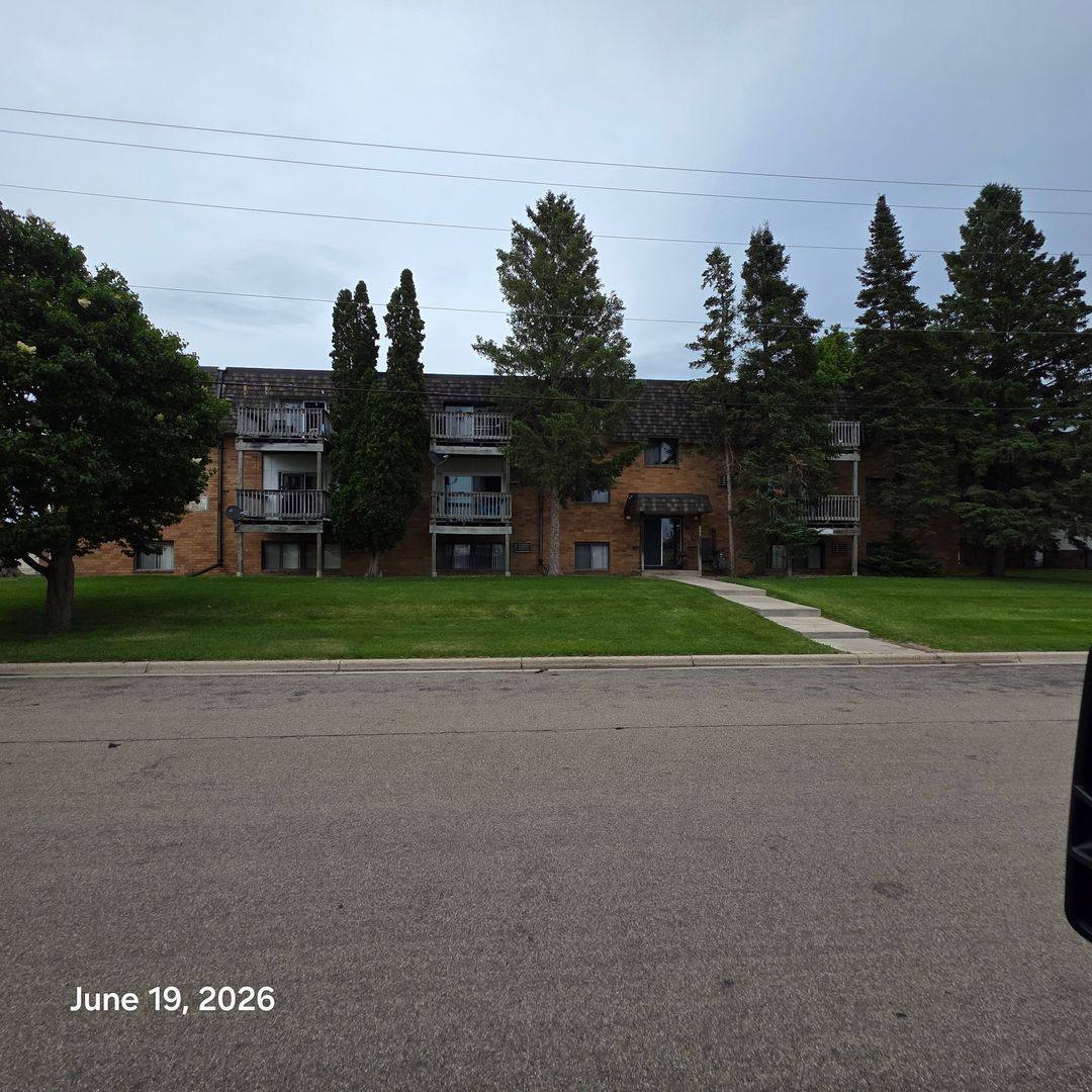 Apartment for rent at 1927 Hartle Ave, Owatonna, MN 55060