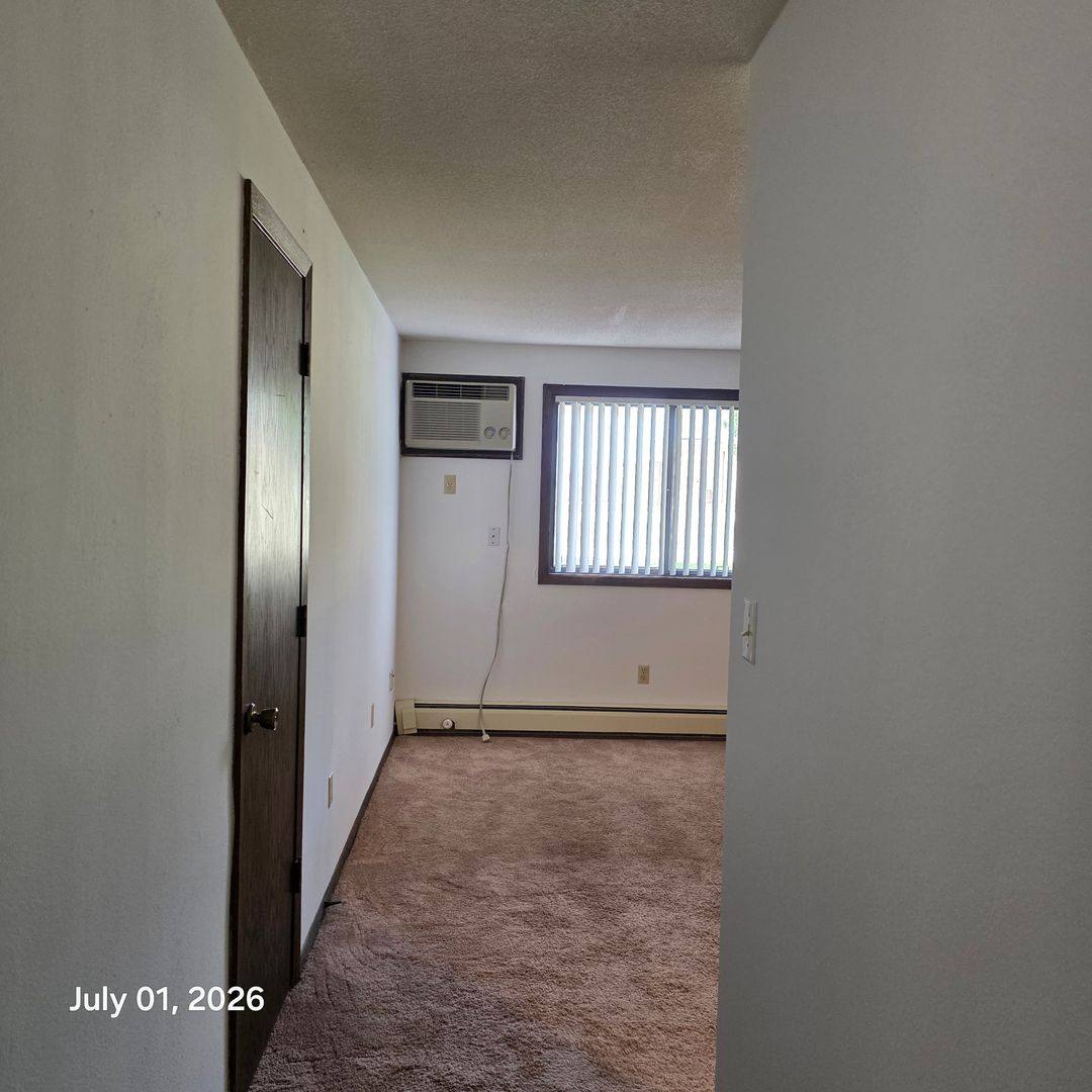 Apartment for rent at 1927 Hartle Ave, Owatonna, MN 55060