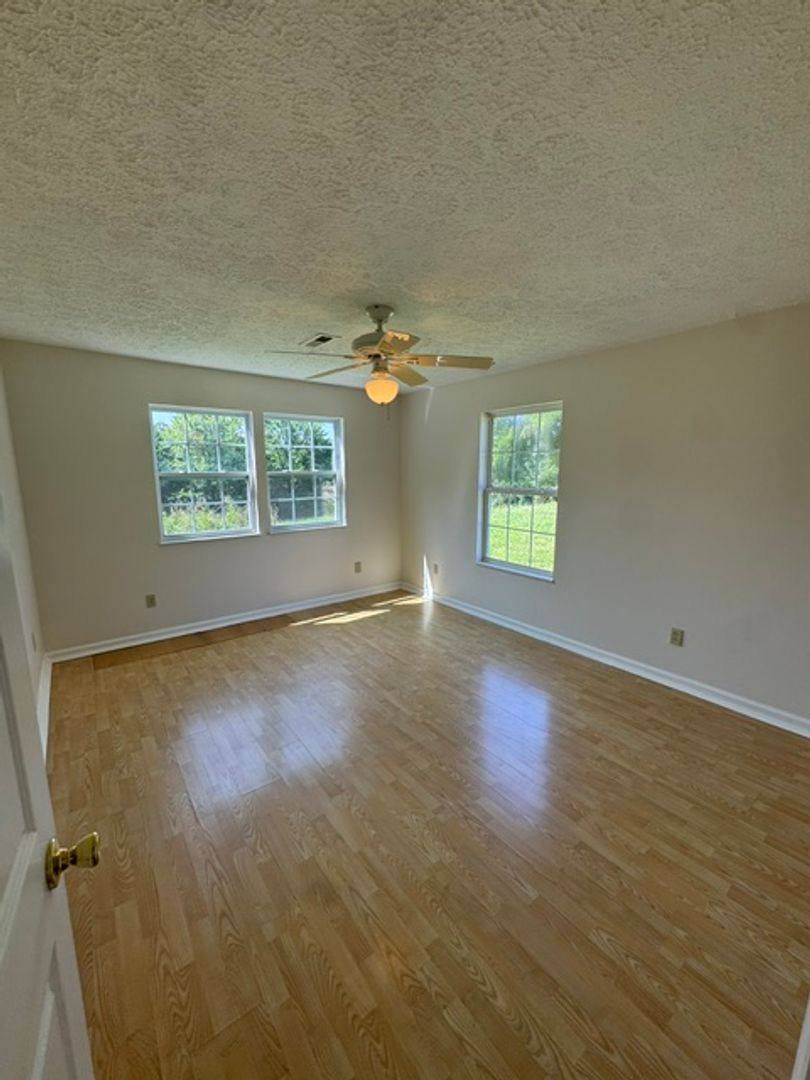 House for rent at 3222 Craigs Chapel Rd, Greenback, TN 37742