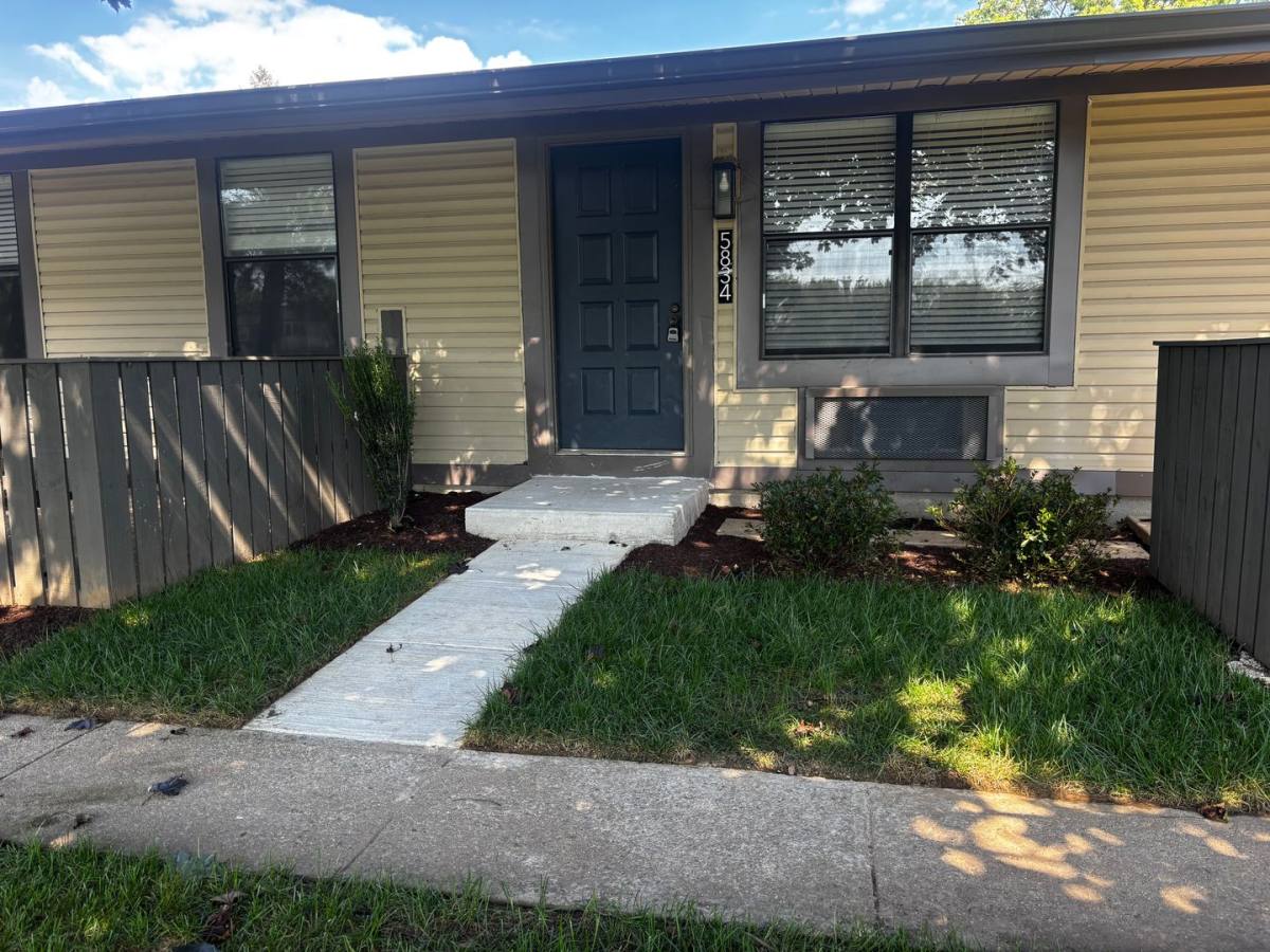 Apartment for rent at 5802 Rosebay Court, Frederick, MD 21703