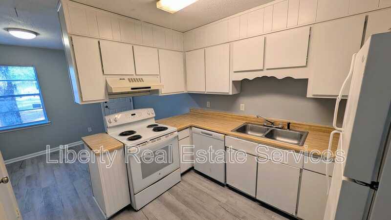 Apartment for rent at 134 Pointe S Dr #A, Hinesville, GA 31313