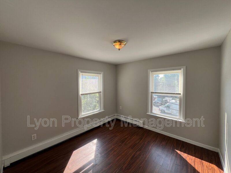 Apartment for rent at 53 Prest St #2, New London, CT 06320