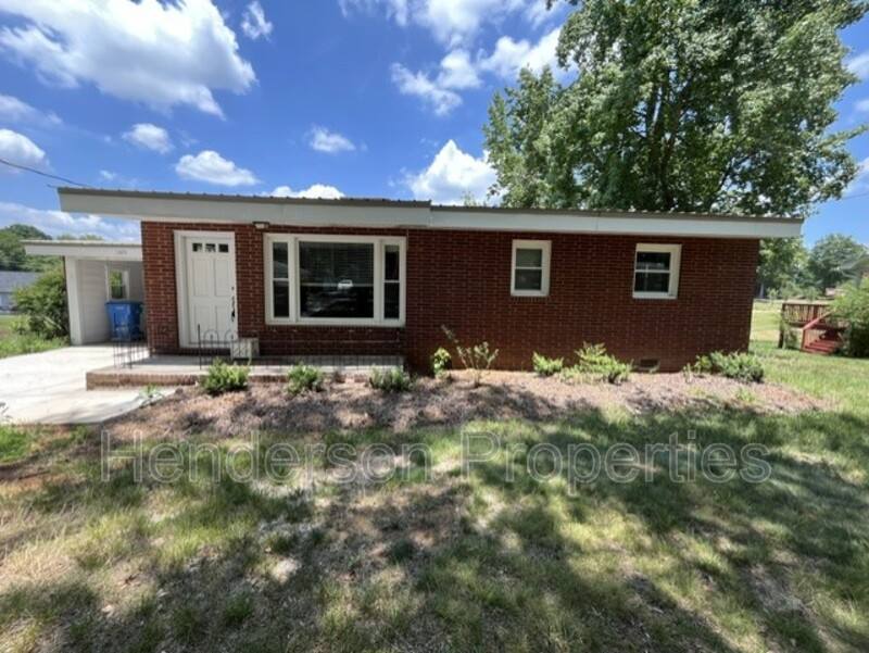 House for rent at 1335 Eastside Ave, Albemarle, NC 28001