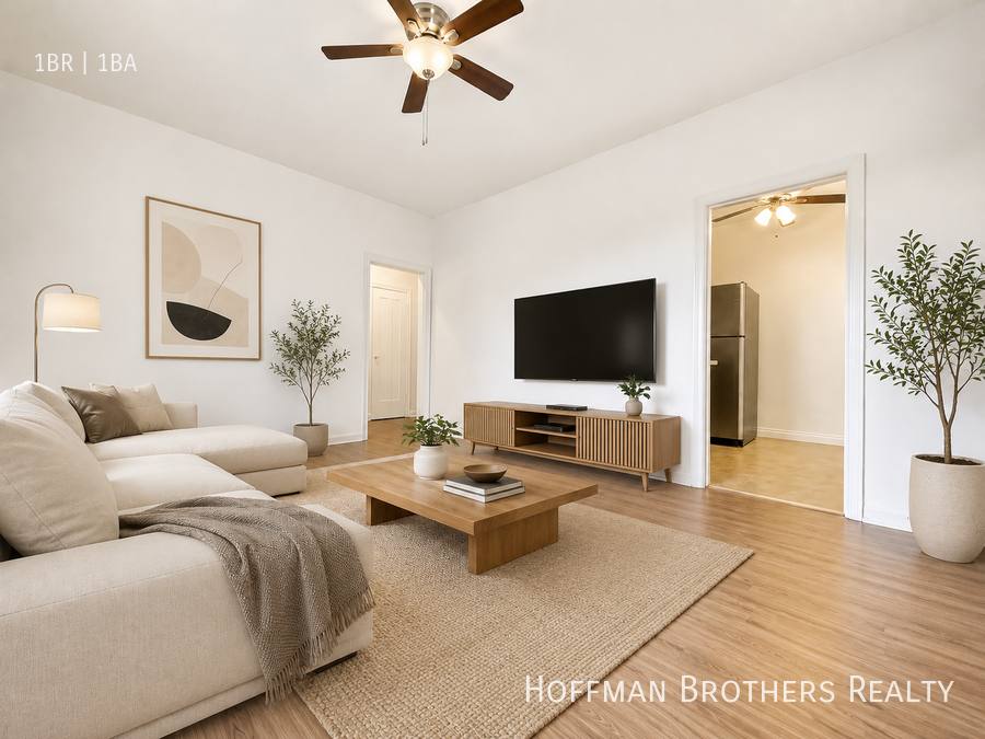 Apartment for rent at 800 N Las Palmas Ave #107, Los Angeles, CA 90038