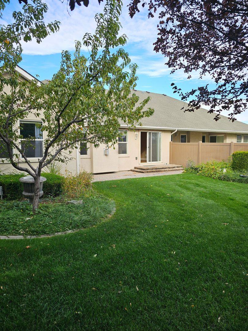 Townhouse for rent at 882 Canyon Park Ave, Twin Falls, ID 83301